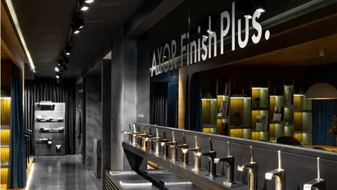 Espace AXOR FinishPlus présenté dans un showroom EDIFIS